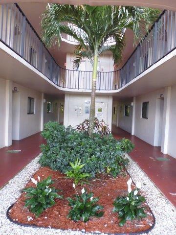 LAS VERDES SEAGRAPE CONDO - Residential