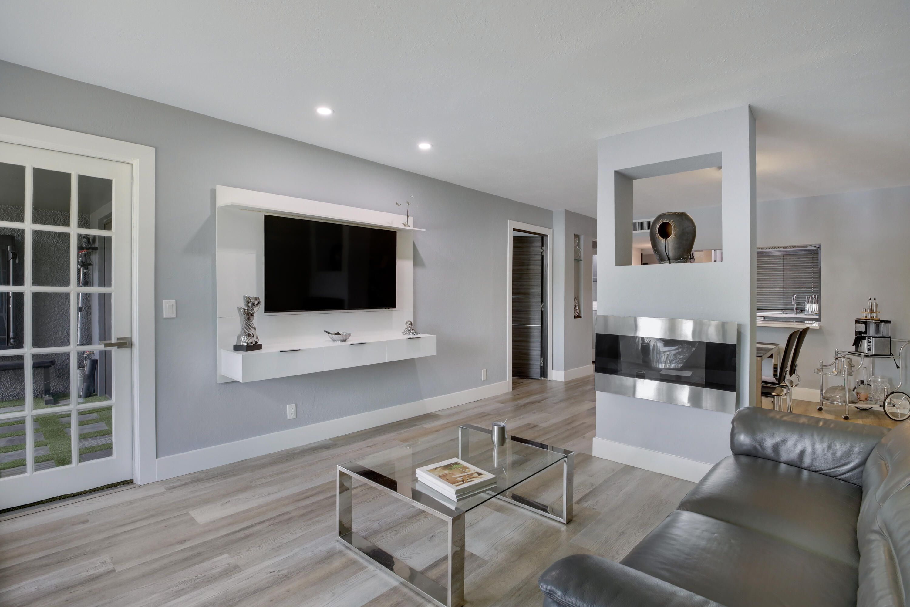 FOUNTAINS OF PALM BEACH CONDO 2 - Residential Lease