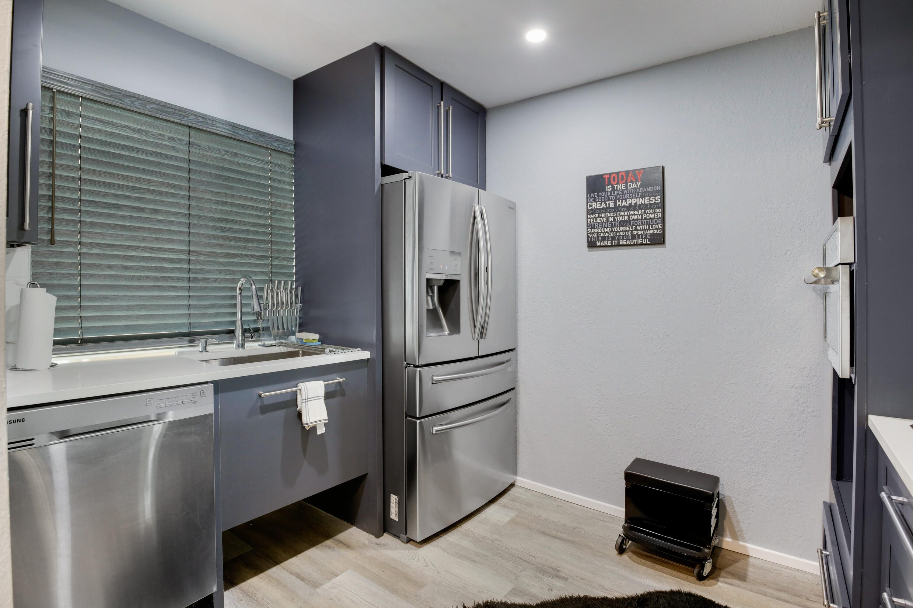 FOUNTAINS OF PALM BEACH CONDO 2 - Residential Lease