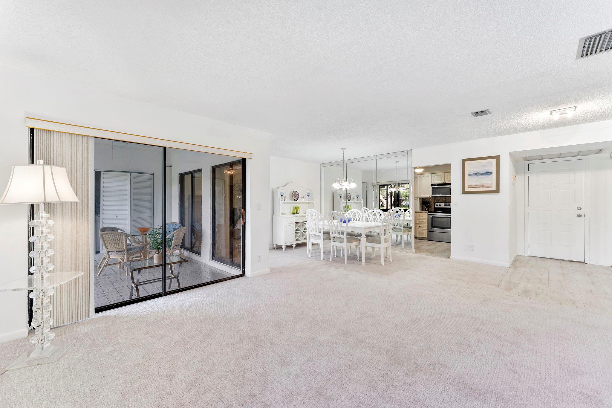 3993 Carambola Cir 2998