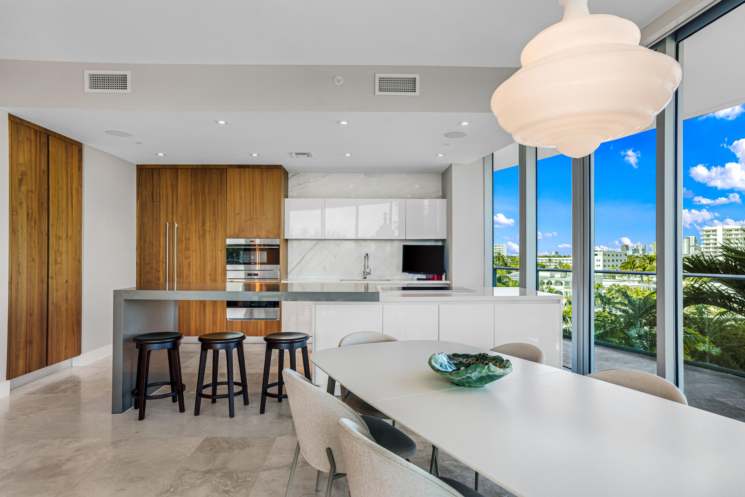 PARAMOUNT FT LAUDERDALE CONDO - Residential
