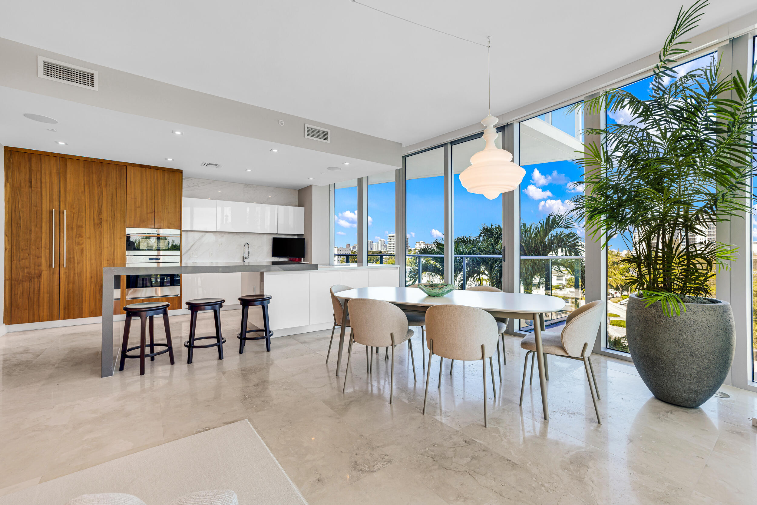 PARAMOUNT FT LAUDERDALE CONDO - Residential