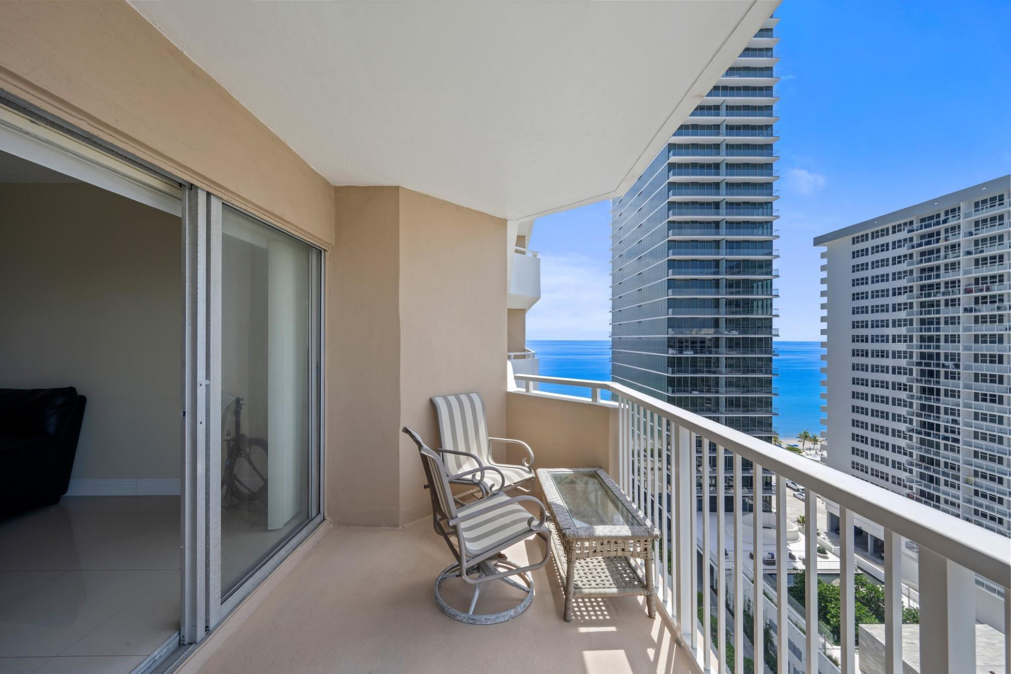 THE HEMISPHERES - Residential