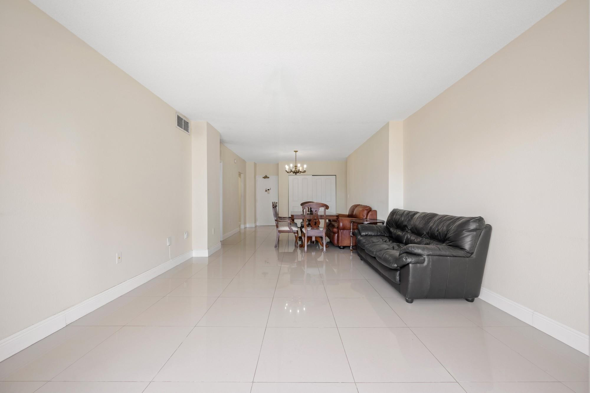 THE HEMISPHERES - Residential