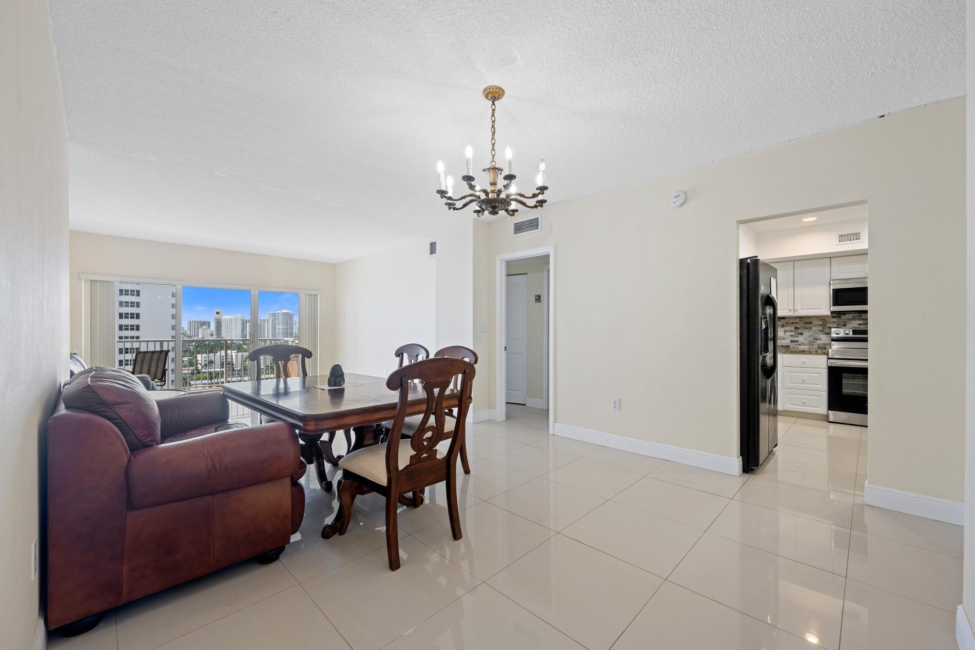 THE HEMISPHERES - Residential