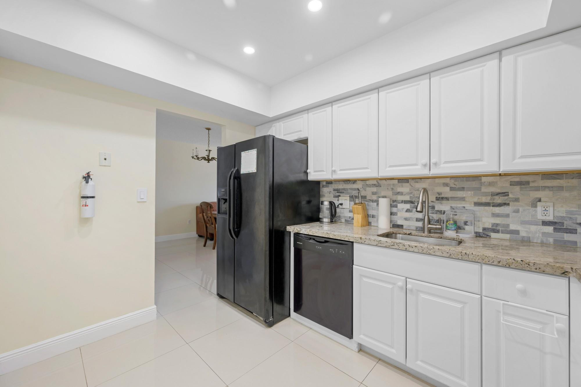 THE HEMISPHERES - Residential