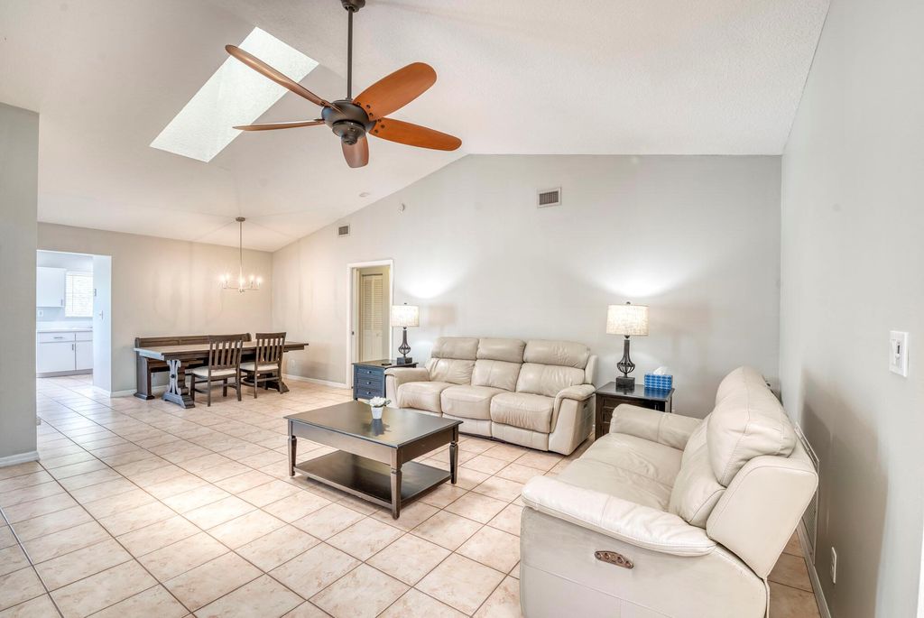 Photo of 6118 Barbara Street, Jupiter, FL 33458 (MLS # R10981936)