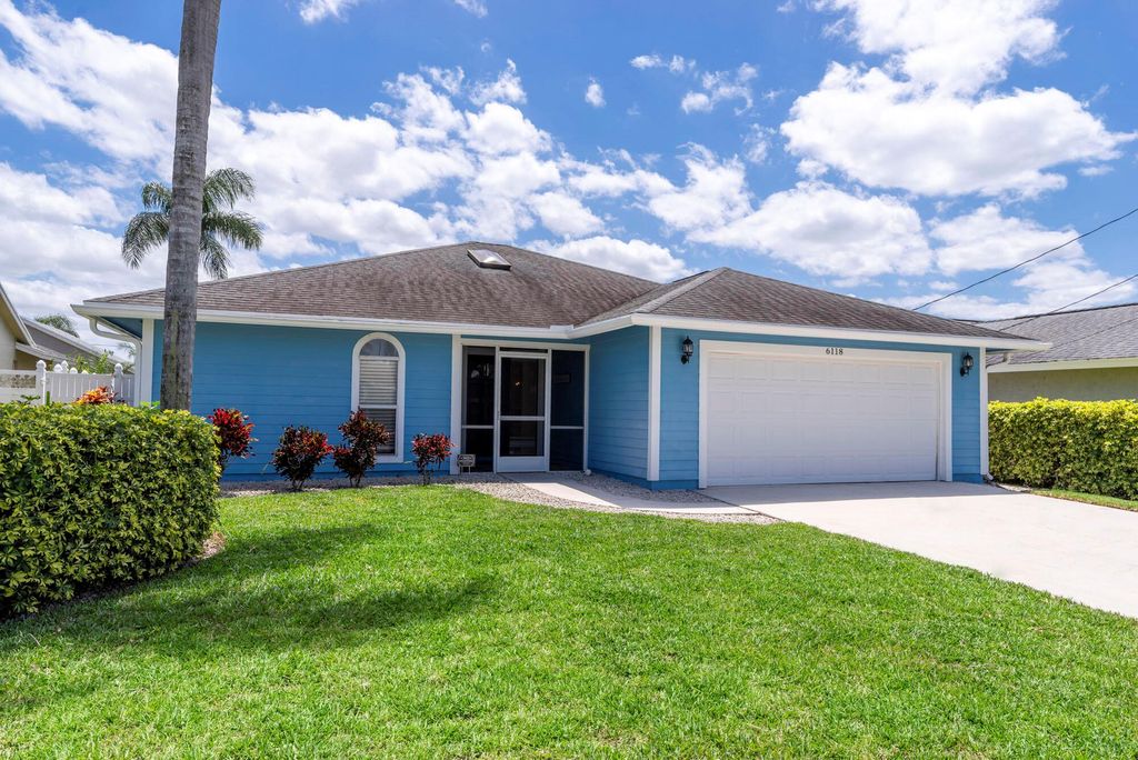 Photo of 6118 Barbara Street, Jupiter, FL 33458 (MLS # R10981936)