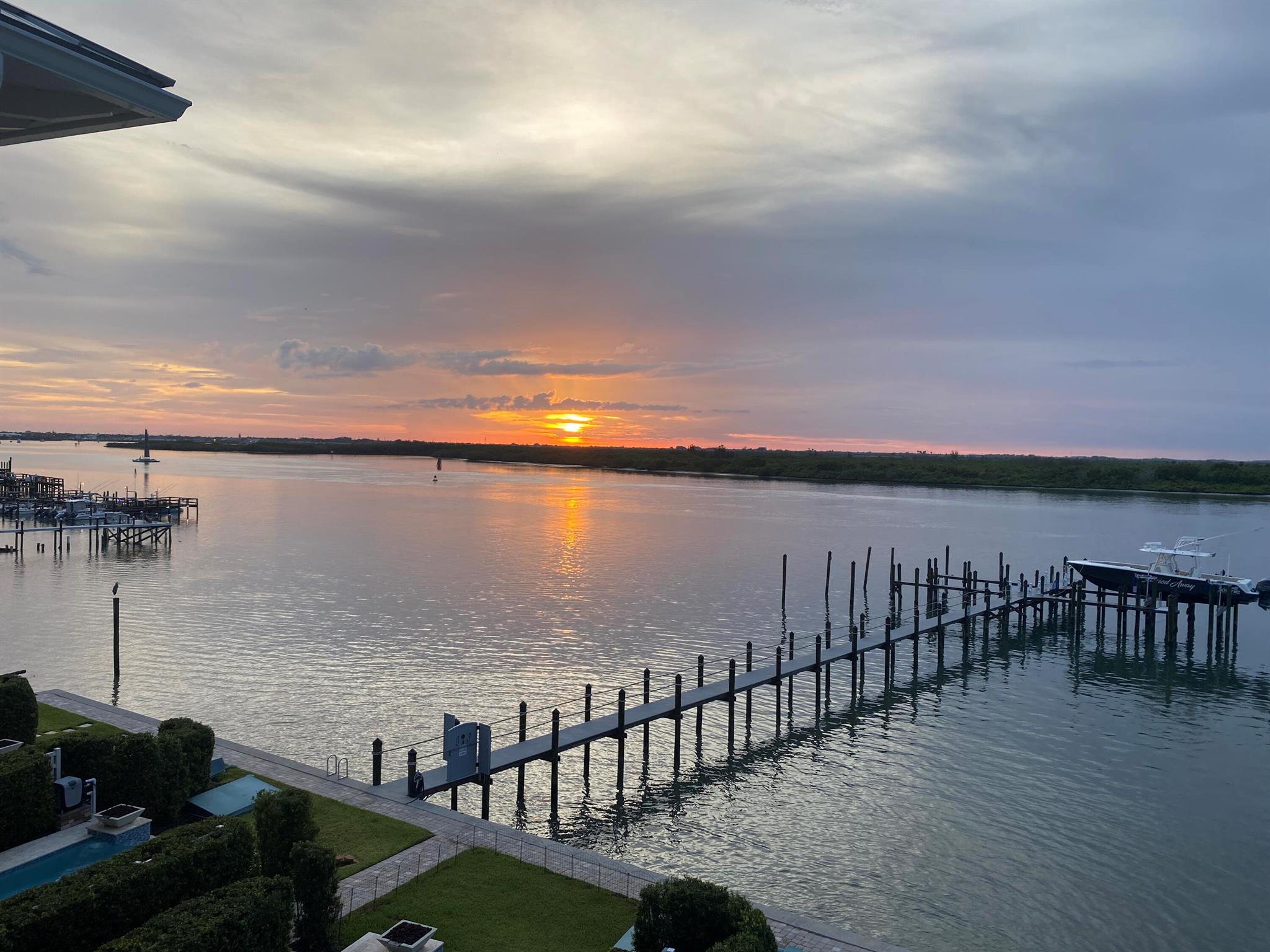 Inlet Palms - Residential