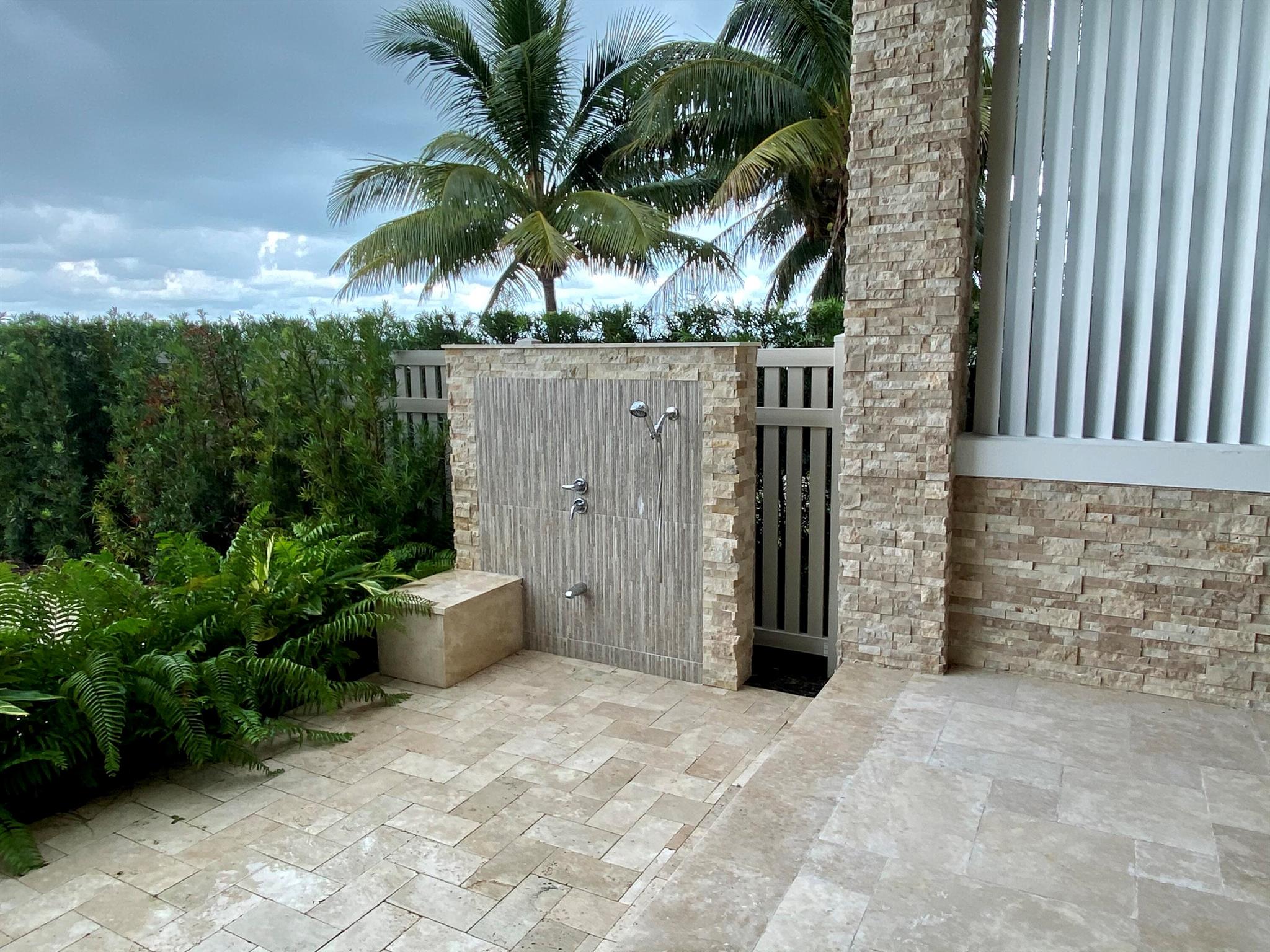 Inlet Palms - Residential