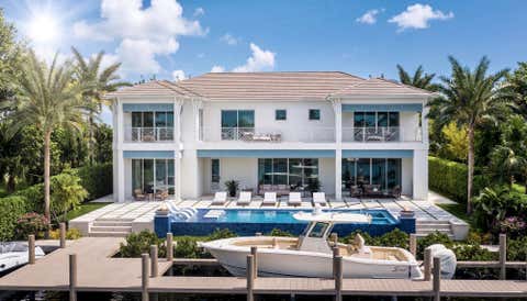 Photo of 2423 EDGEWATER Drive, Palm Beach Gardens, FL 33406 (MLS # B26061183)