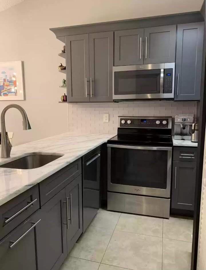 STERLING VILLAGES OF PALM - Residential Lease