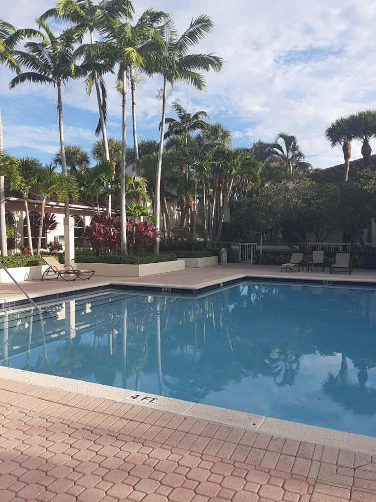 STERLING VILLAGES OF PALM - Residential Lease