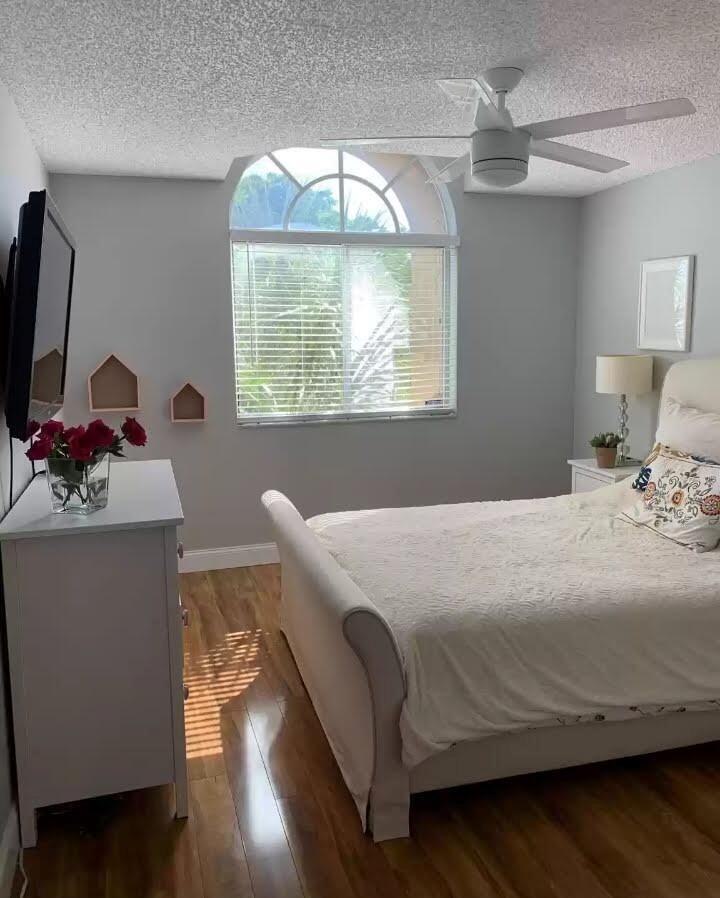 STERLING VILLAGES OF PALM - Residential Lease