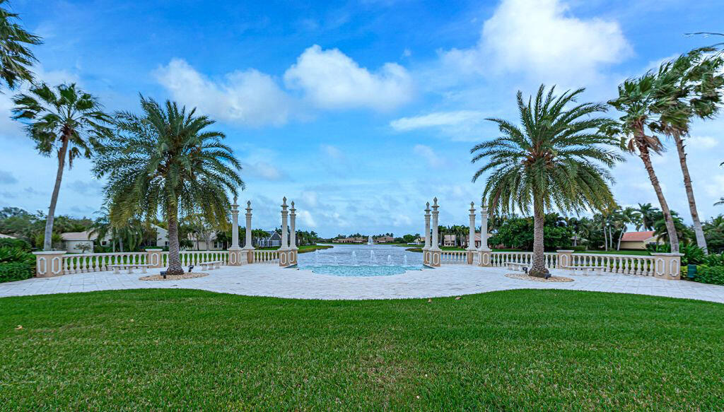 VALENCIA SHORES - Residential