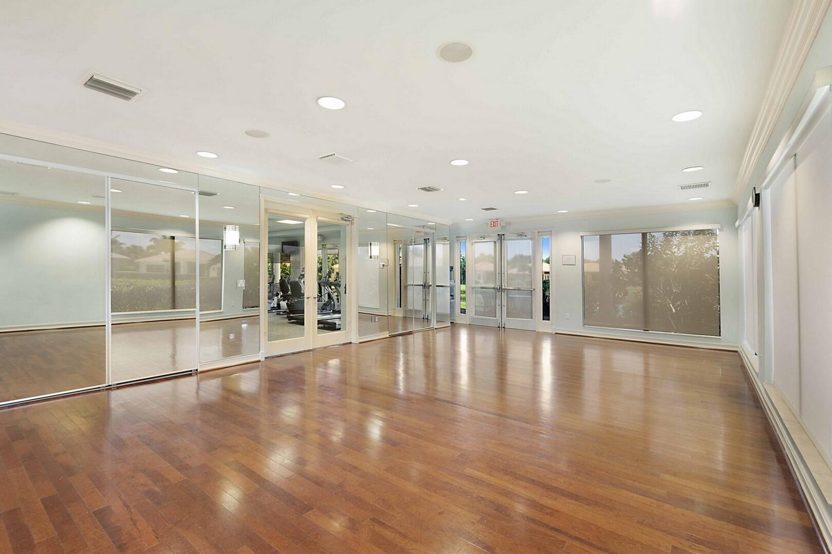 TIVOLI LAKES - Residential