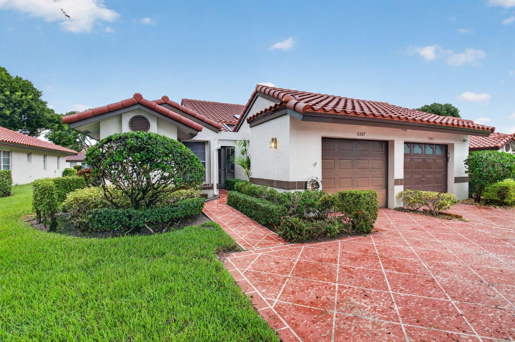 Photo of 6367 Pointe Pleasant Circle, Delray Beach, FL 33484 (MLS # B26074449)