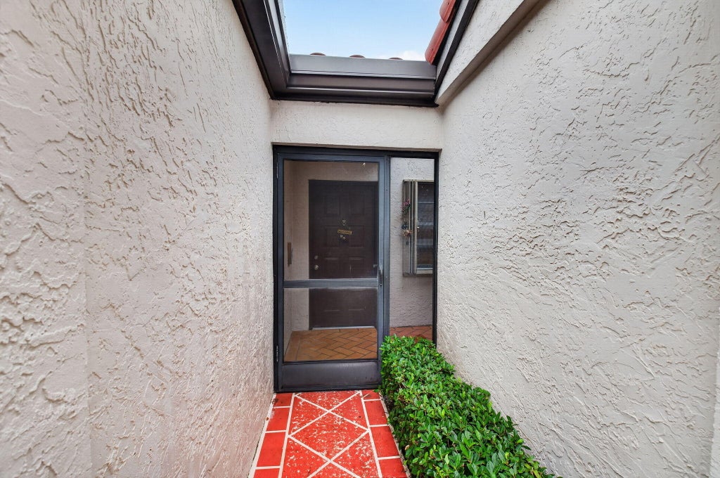 Photo of 6367 Pointe Pleasant Circle, Delray Beach, FL 33484 (MLS # B26074449)