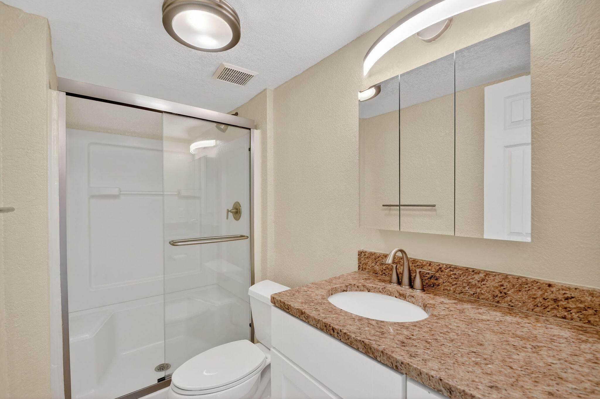 VILLAGE ROYALE ON THE GREEN CONDO - Residential