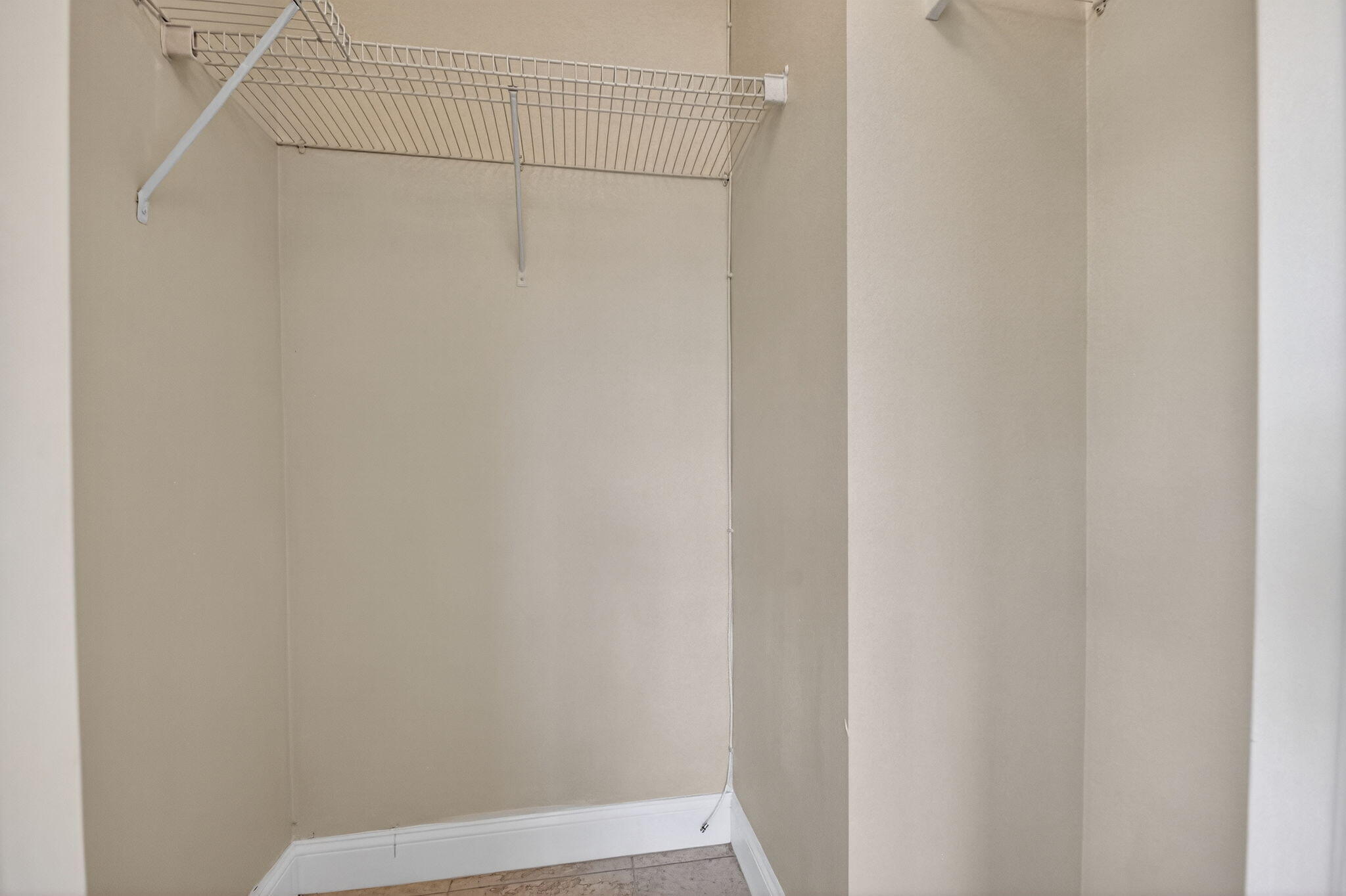 VILLAGE ROYALE ON THE GREEN CONDO - Residential