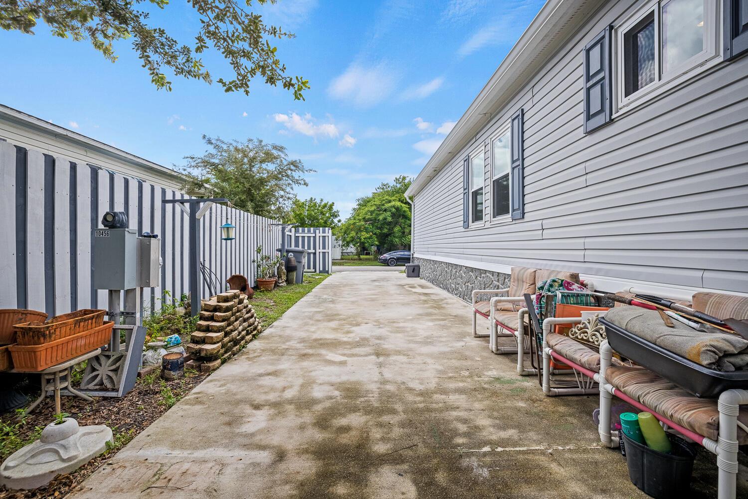 SANDALFOOT BLVD ESTATES - Residential