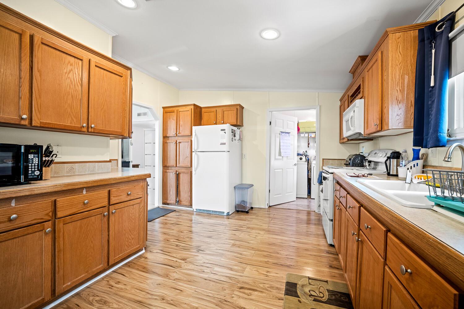 SANDALFOOT BLVD ESTATES - Residential