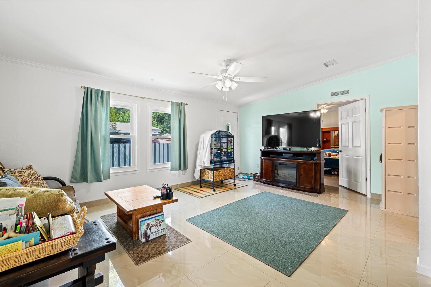 SANDALFOOT BLVD ESTATES - Residential