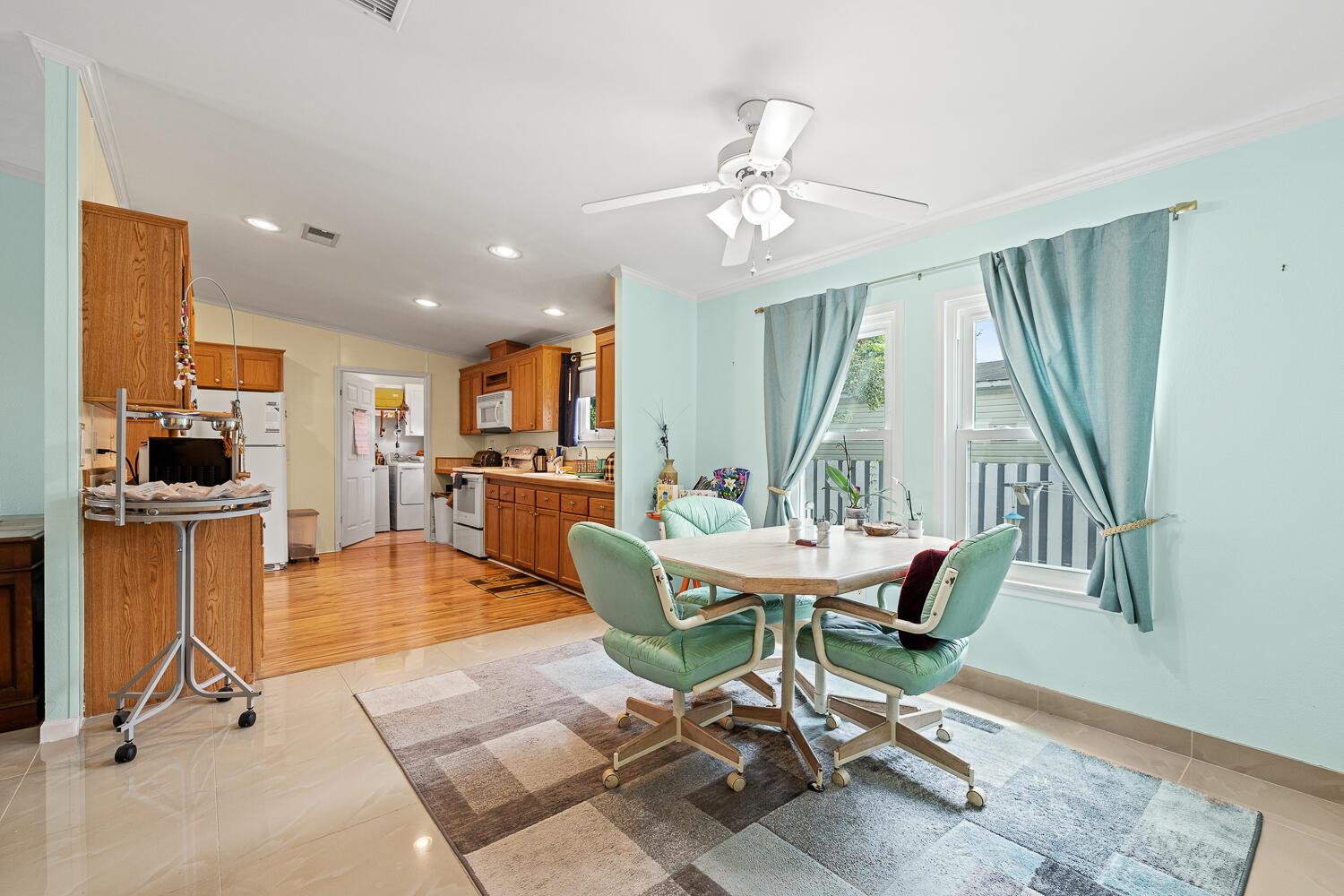 SANDALFOOT BLVD ESTATES - Residential