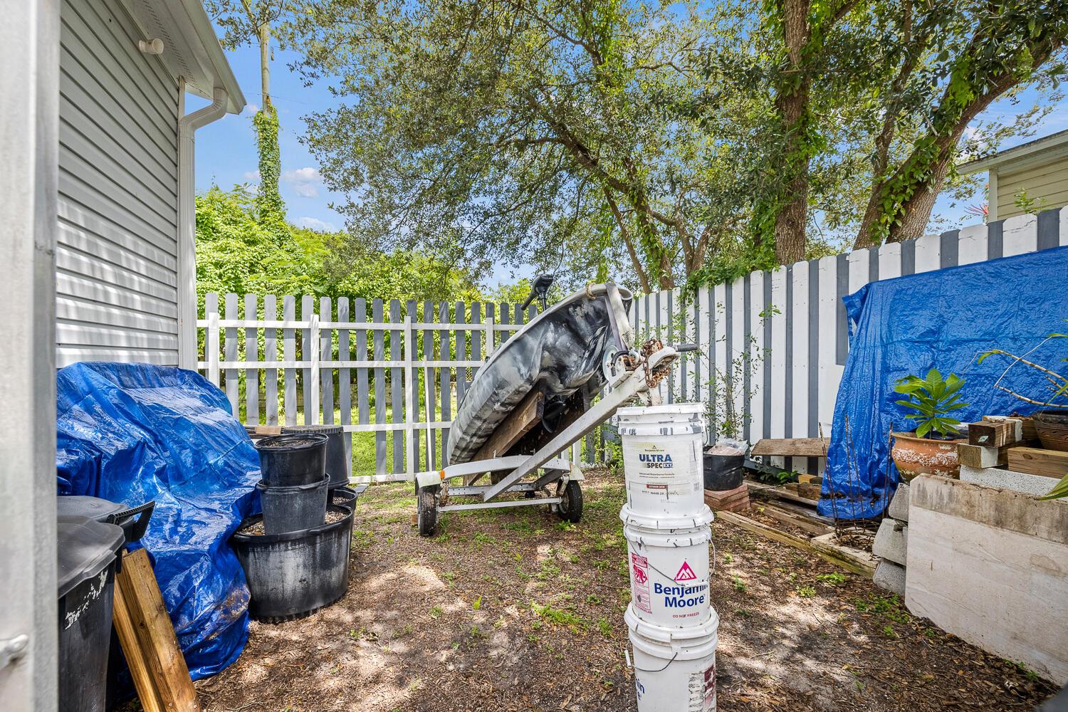 SANDALFOOT BLVD ESTATES - Residential