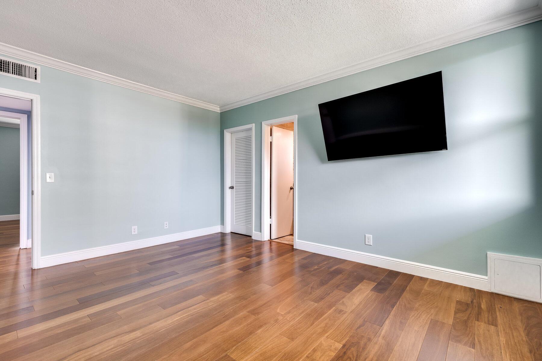 GOLD COAST TOWERS CONDO - Residential