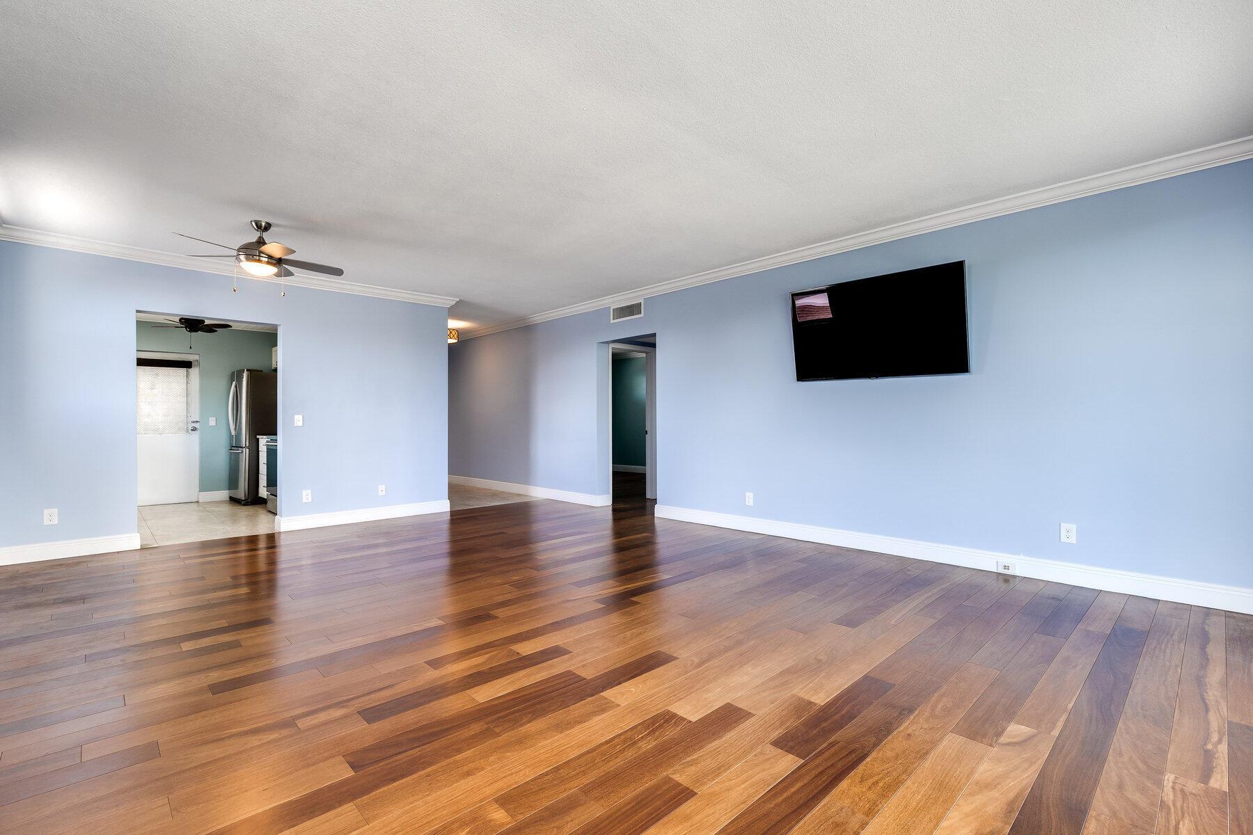 GOLD COAST TOWERS CONDO - Residential