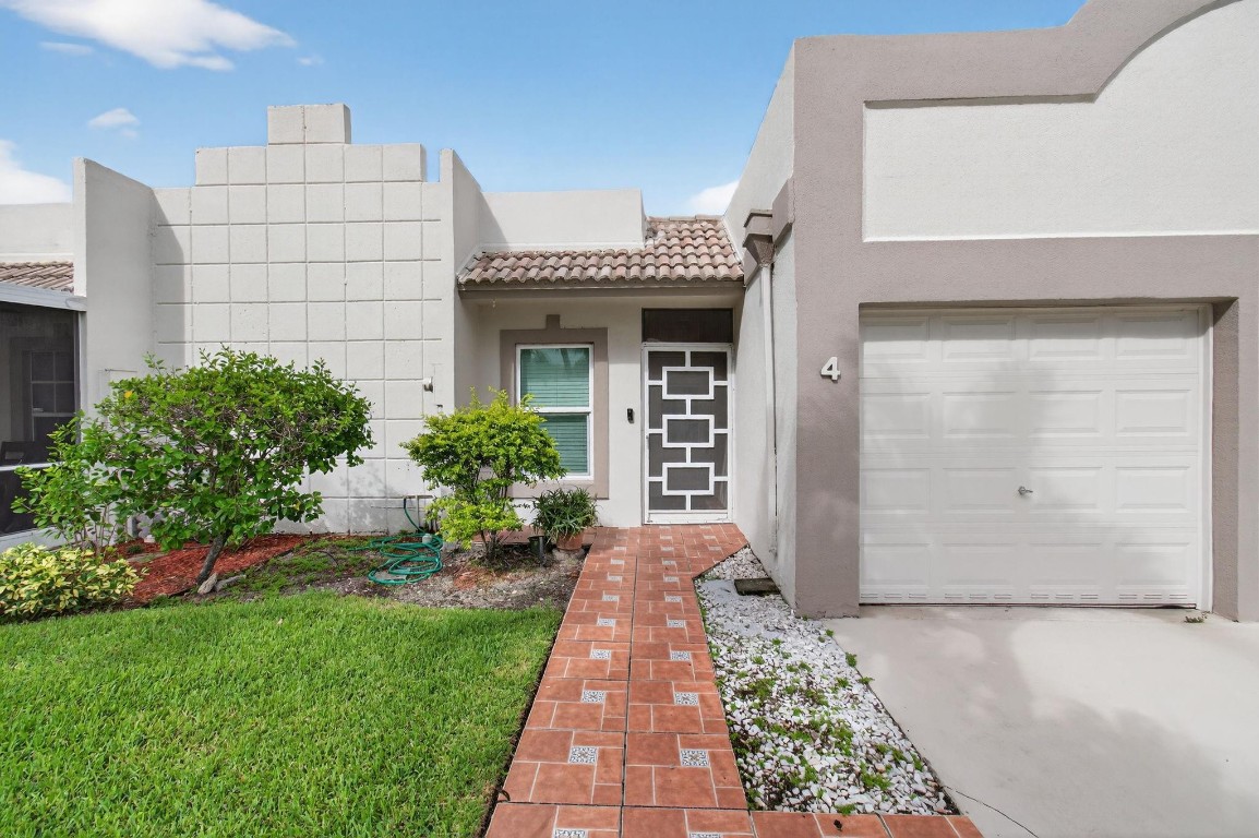 19000 Stewart Circle 4