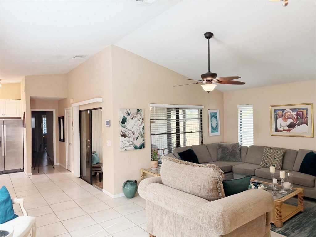 CORAL SPRINGS UNIVERSITY - Residential