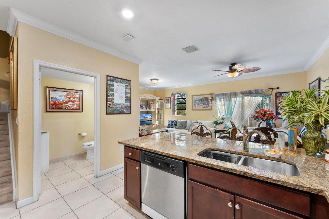 CELEBRATION POINTE - Residential