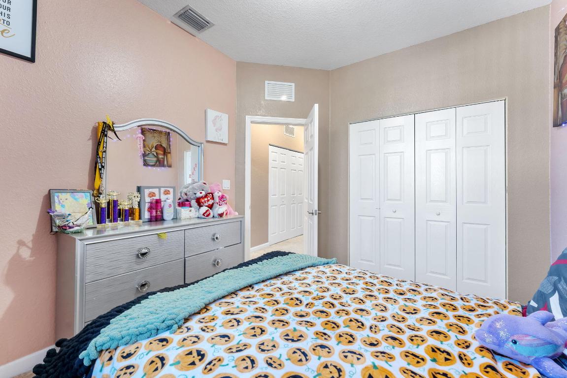 CELEBRATION POINTE - Residential