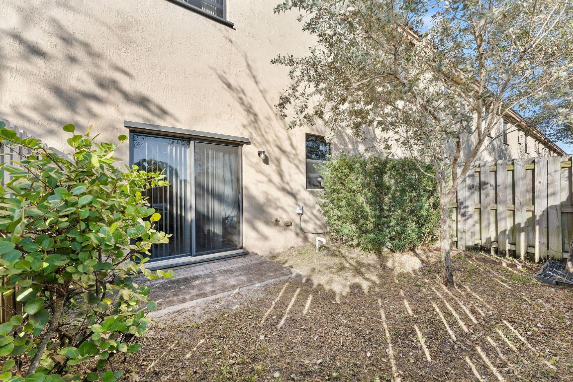 CELEBRATION POINTE - Residential