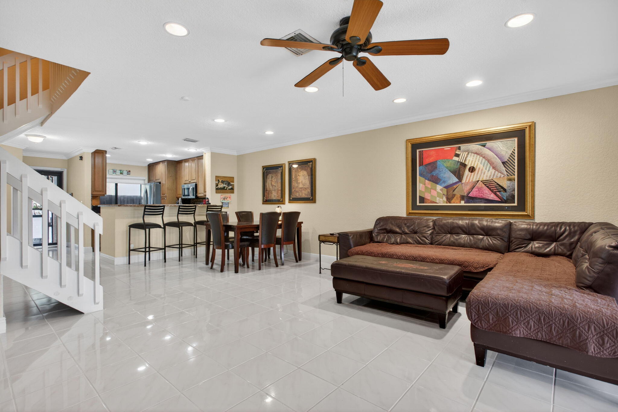 GOLDEN RAINTREE IV-B CONDO - Residential