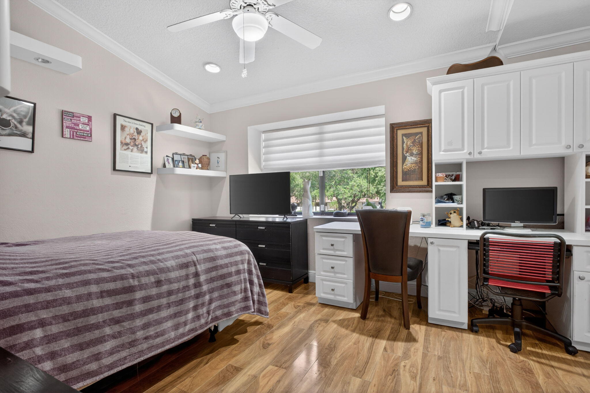 GOLDEN RAINTREE IV-B CONDO - Residential