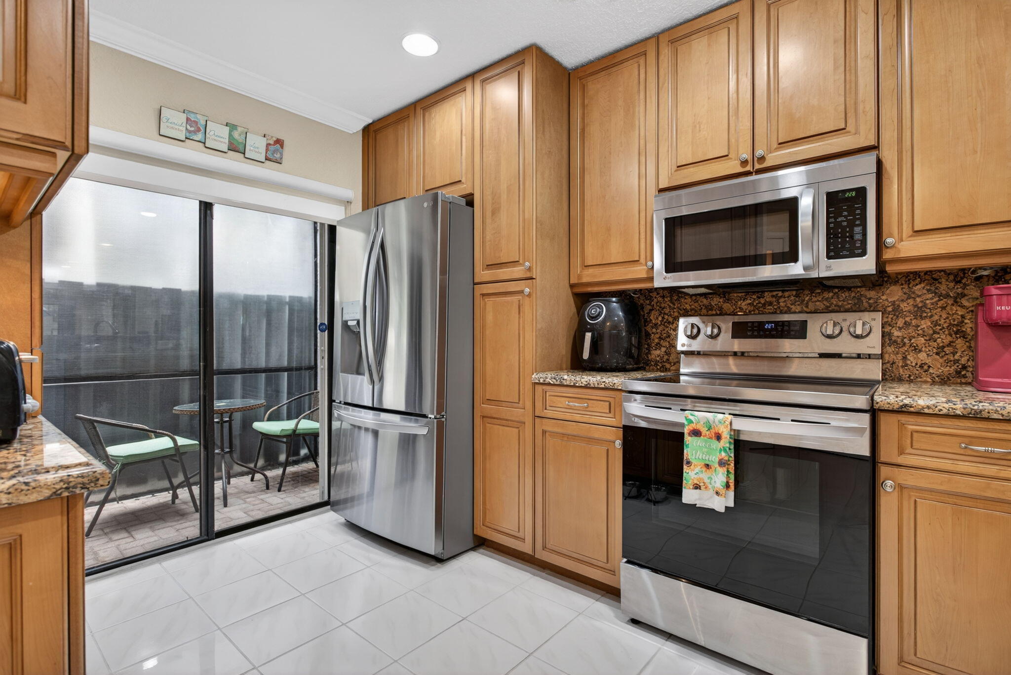 GOLDEN RAINTREE IV-B CONDO - Residential