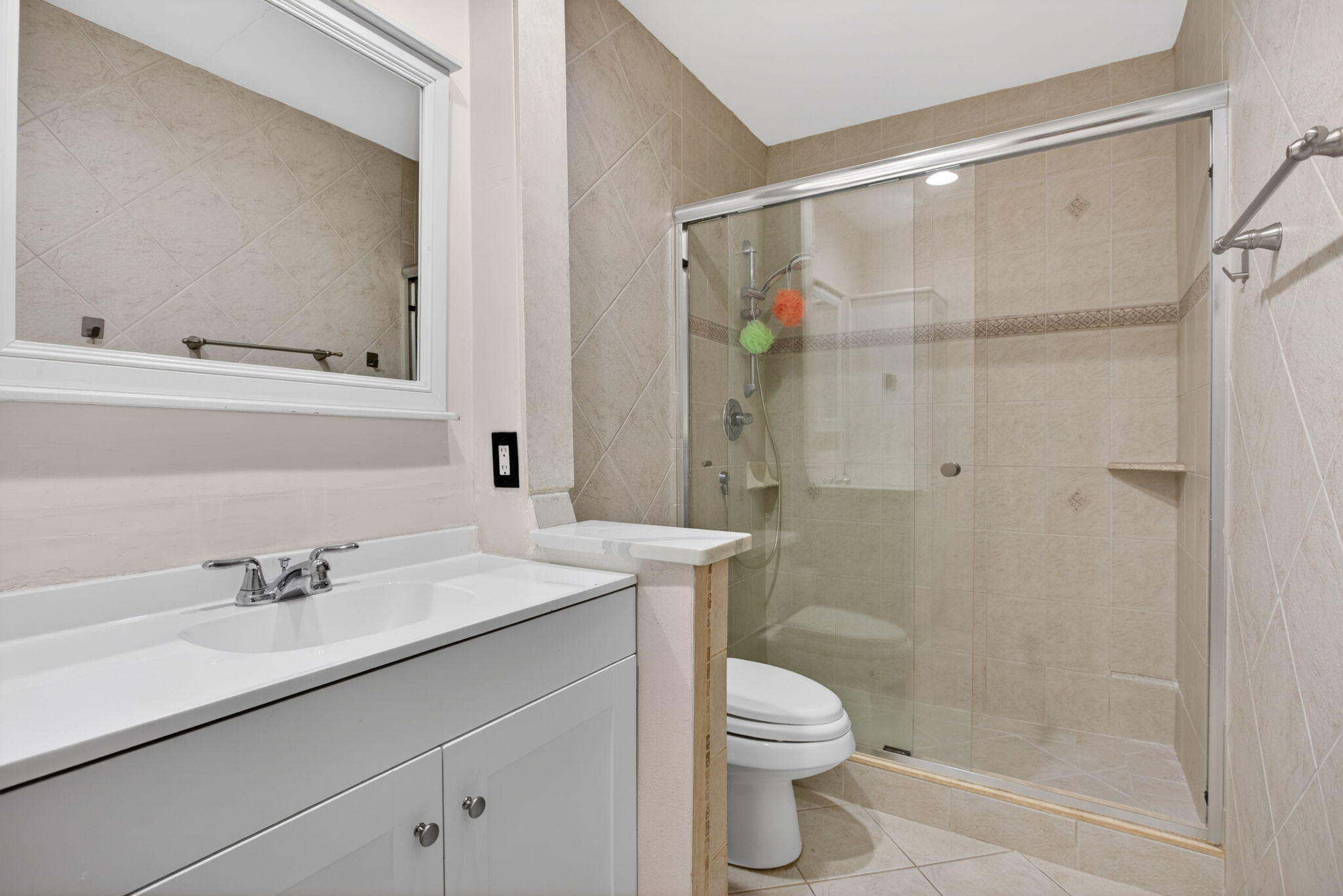 GOLDEN RAINTREE IV-B CONDO - Residential