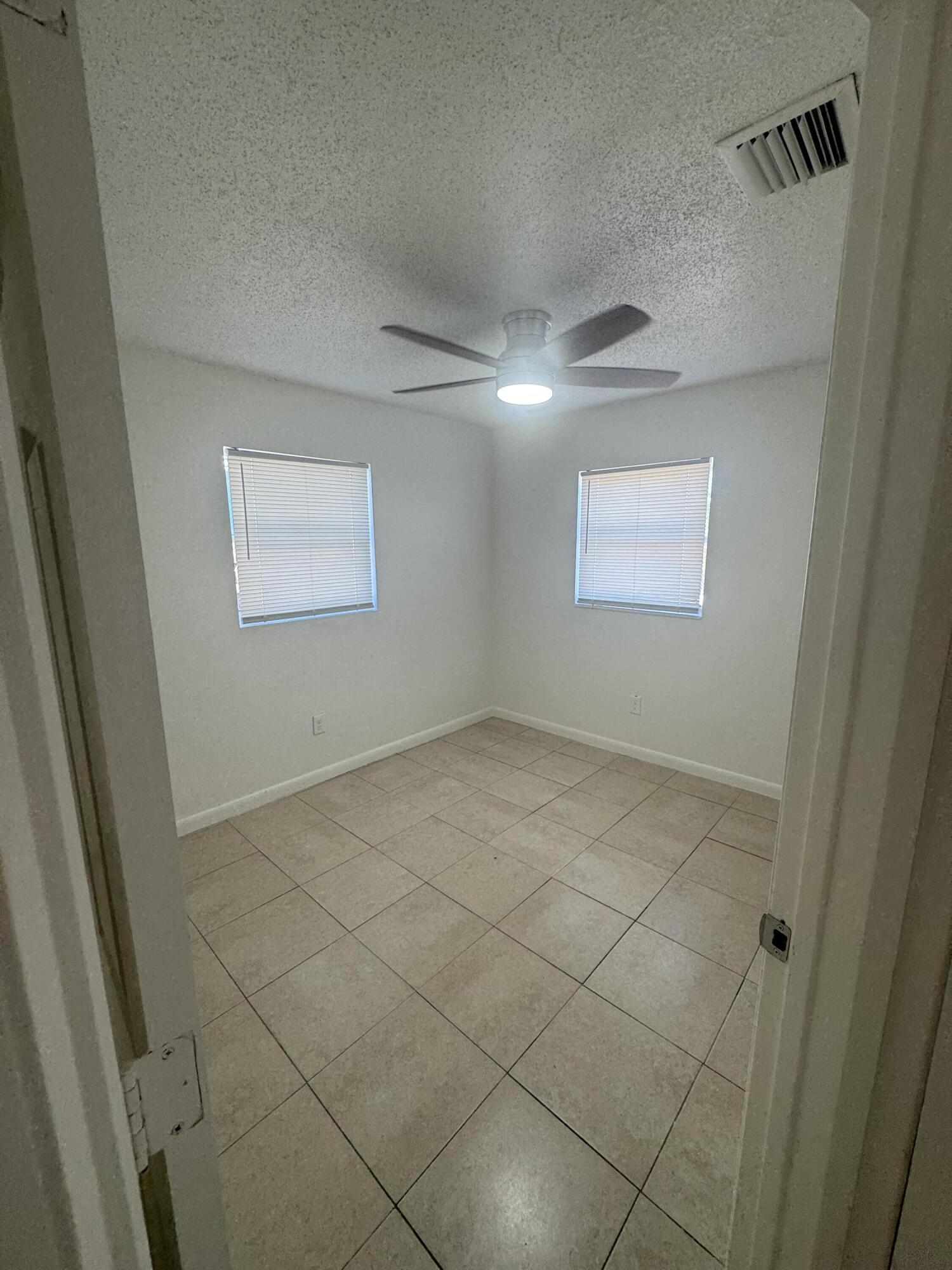 Haverhill Road Condo - Residential Lease