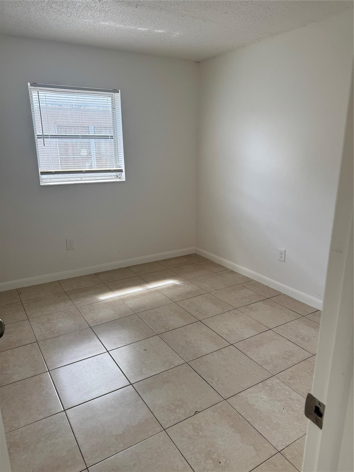 5914 N Haverhill Road