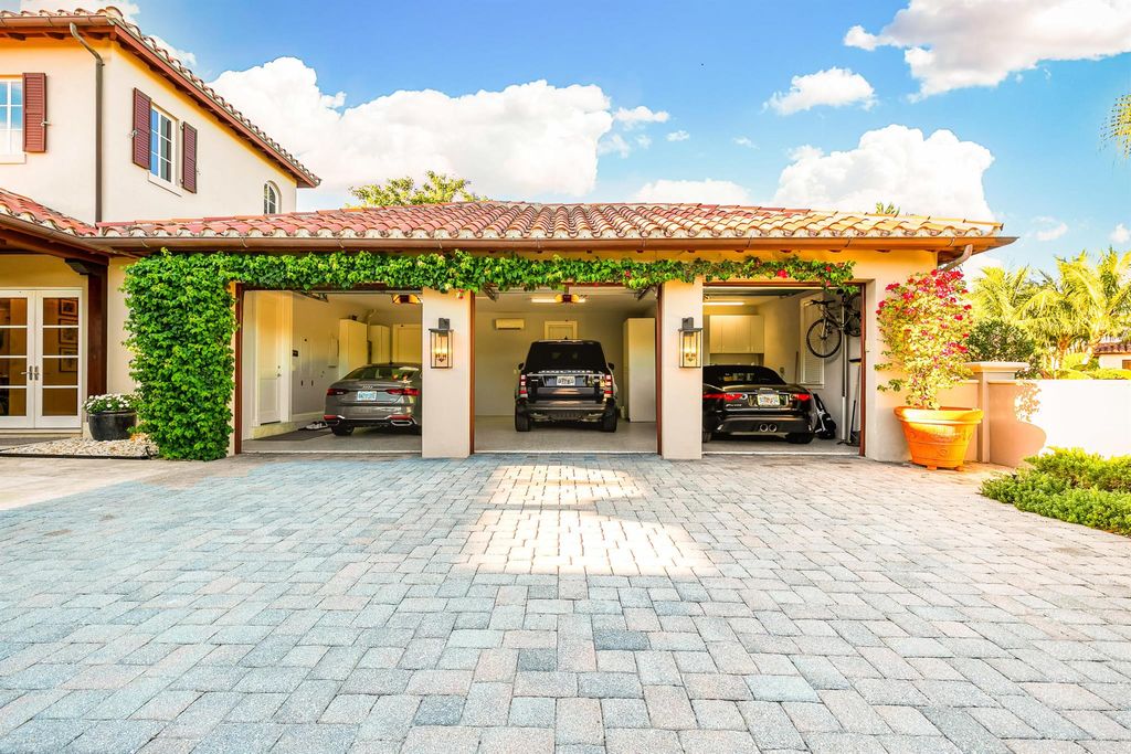 Photo of 412 Red Hawk Drive, Jupiter, FL 33477 (MLS # R10935311)