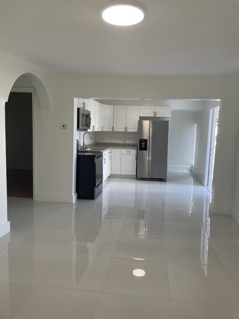 2960 NW 61st St