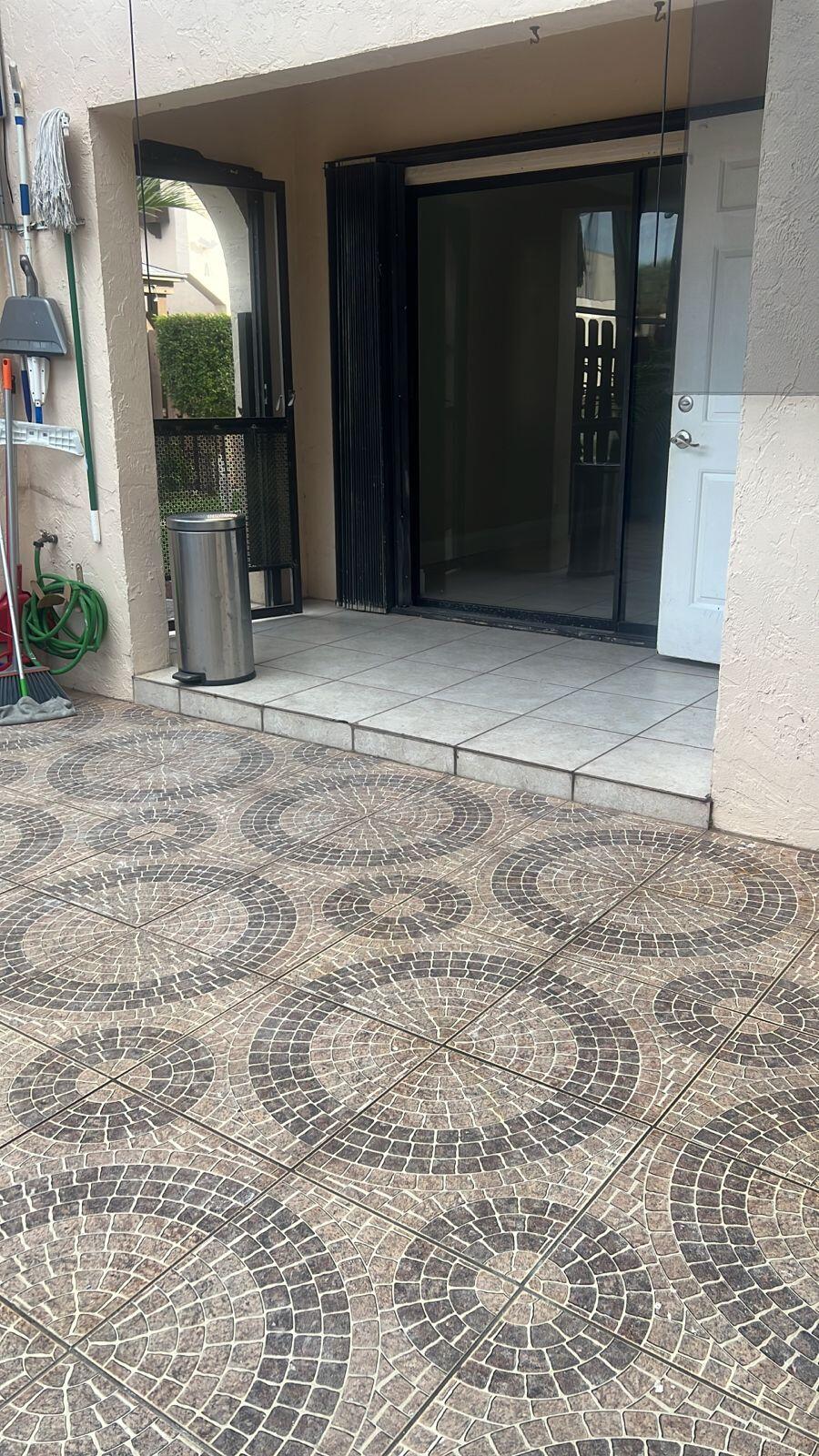 SEVEN SPRINGS 1 - Residential Lease