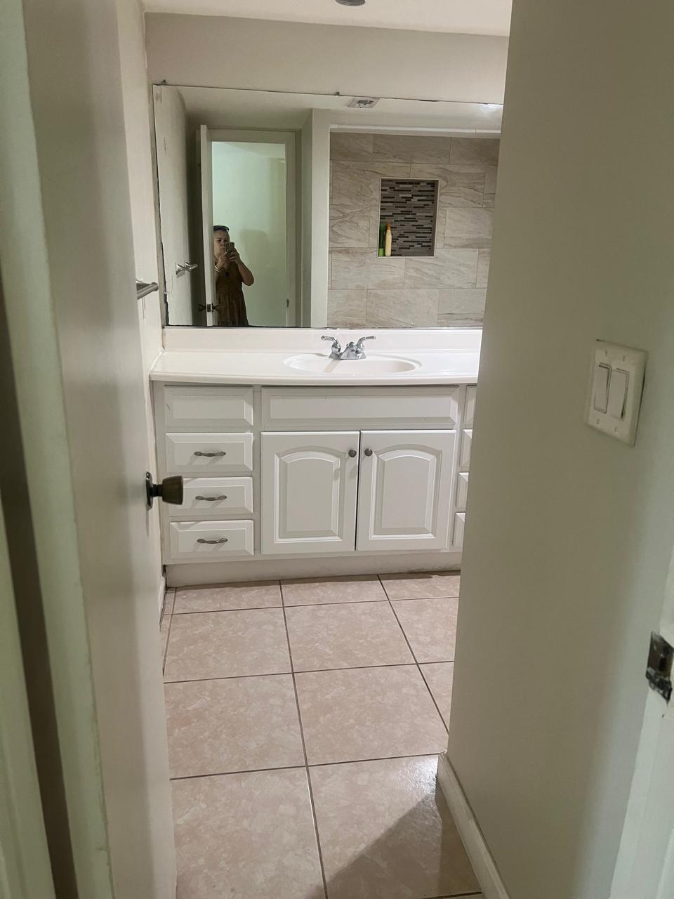 SEVEN SPRINGS 1 - Residential Lease