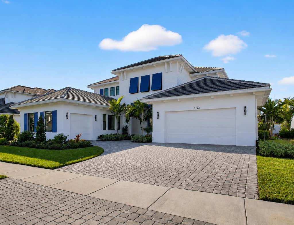Photo of 9148 CORAL ISLES Circle #{Lot 13}, Palm Beach Gardens, FL 33412 (MLS # B26063889)