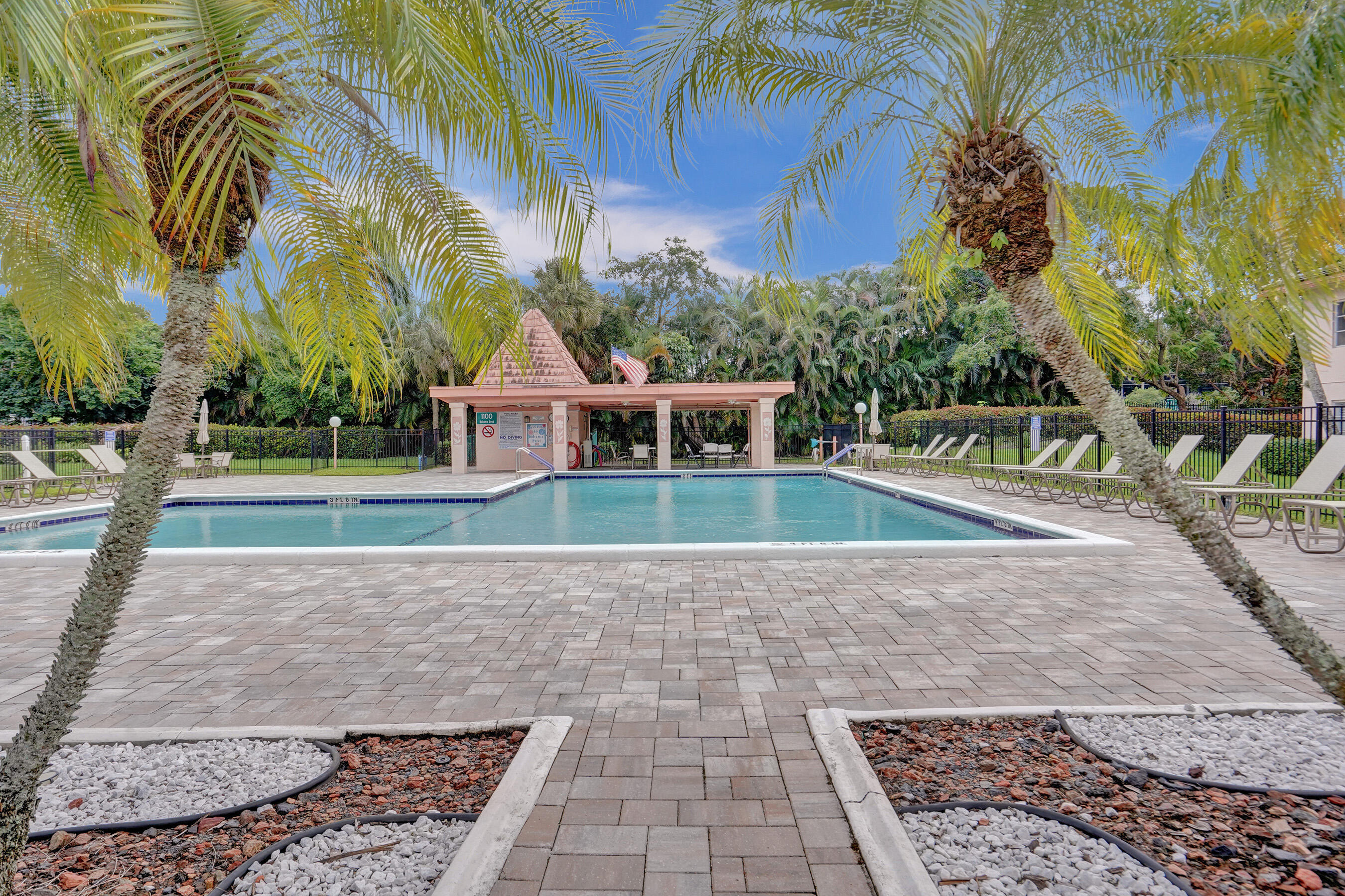 BAHAMA VILLAGE CONDO - Residential Lease