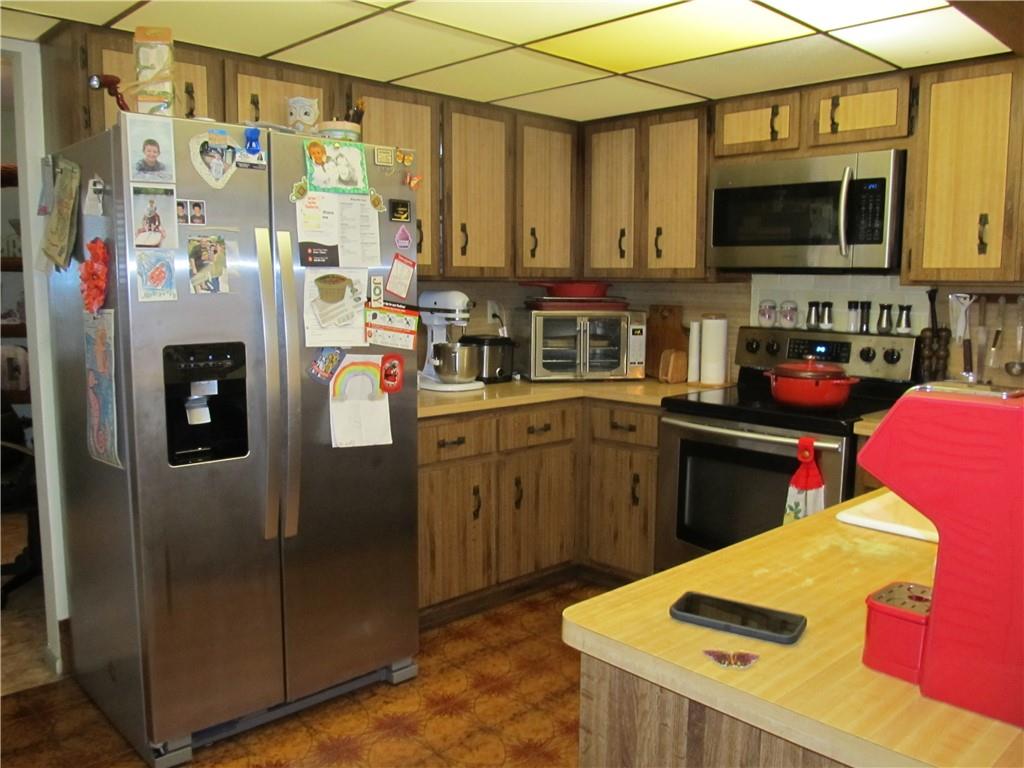HOLLYWOOD LAKES SEC - Residential