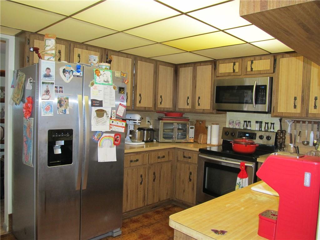 HOLLYWOOD LAKES SEC - Residential